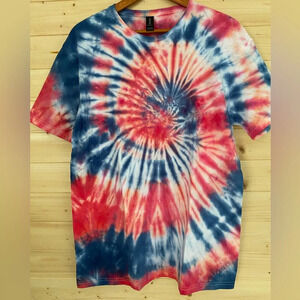GILDAN Soft Style | Tie-Dye T-Shirt | Color: Red, White, Blue | Size: Unisex S …